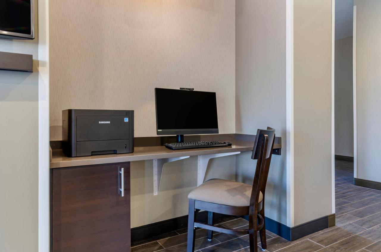 Mainstay Suites Great Falls Airport Exterior photo